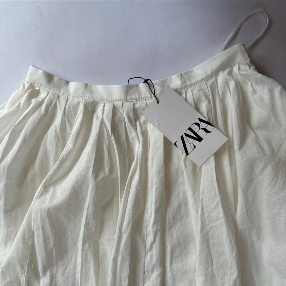 Zara Cream A-Line Pleated Skirt